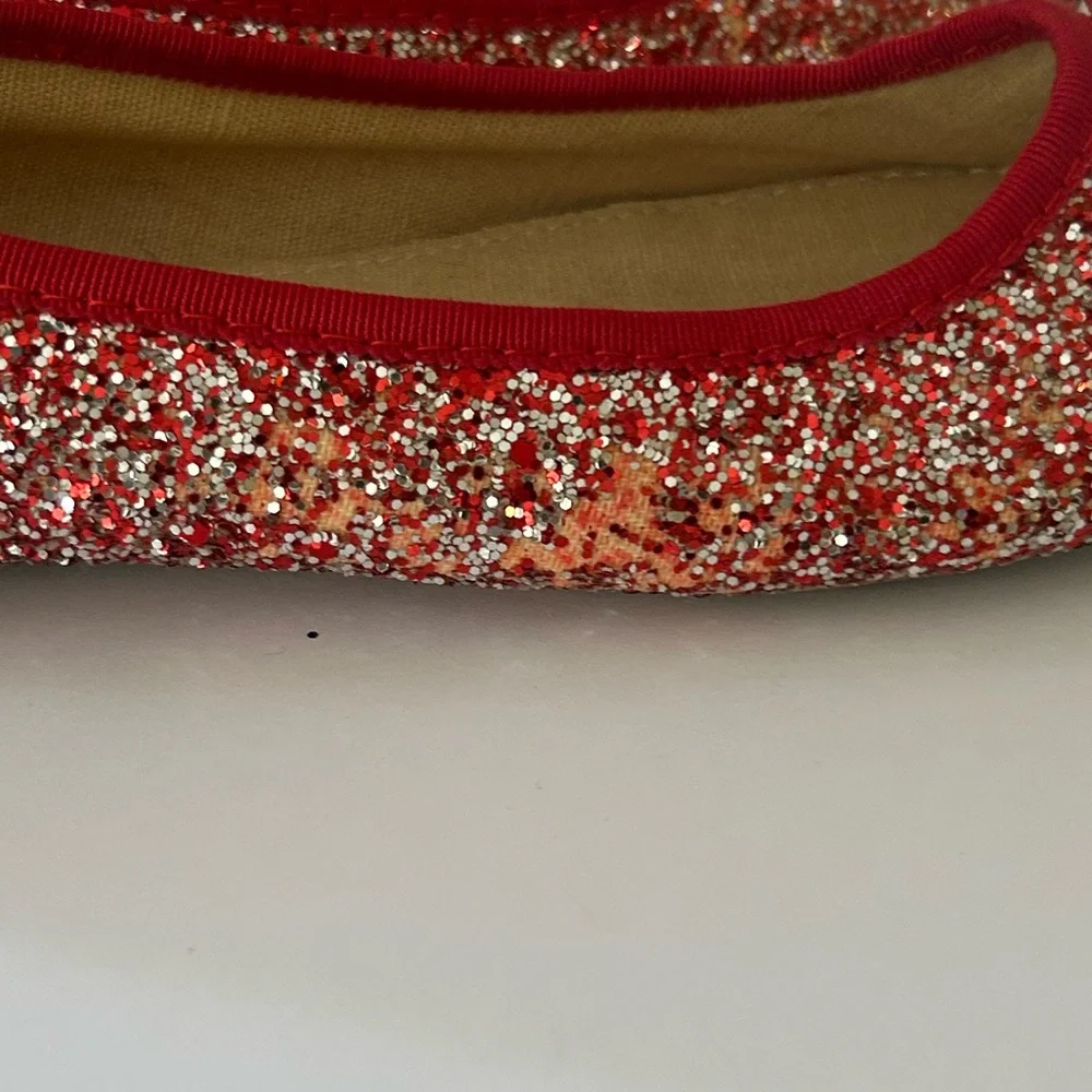 Crewcuts Girls red trimmed sparkly ballet flats. Size 4Y.
